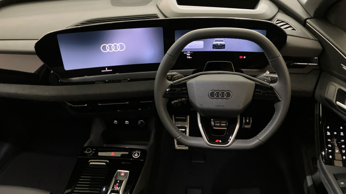 Audi Q6 315kW Quattro 100kWh Black Edition 5dr Auto Electric Estate - Image 9